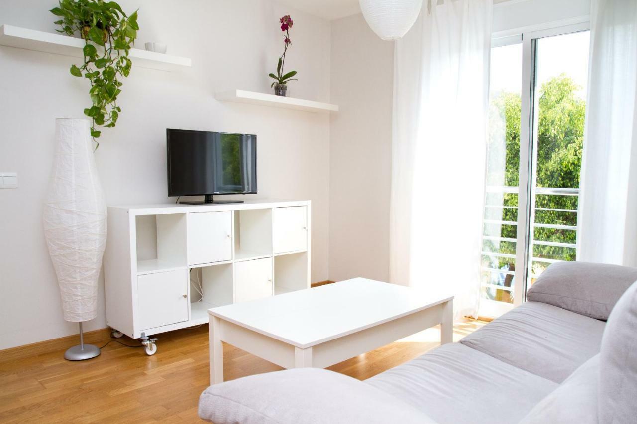 Charming Apartment In Pedregalejo Malaga Exterior photo